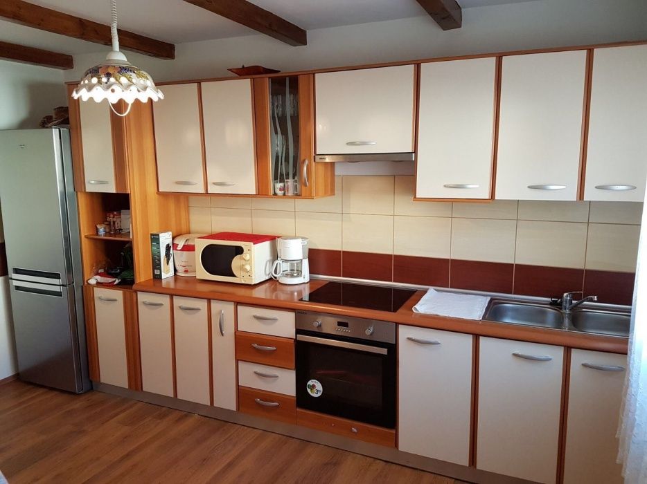 Cabana cu piscina și ciubar de inchiriat / Inchiriez Cabana/Cazare/Eve