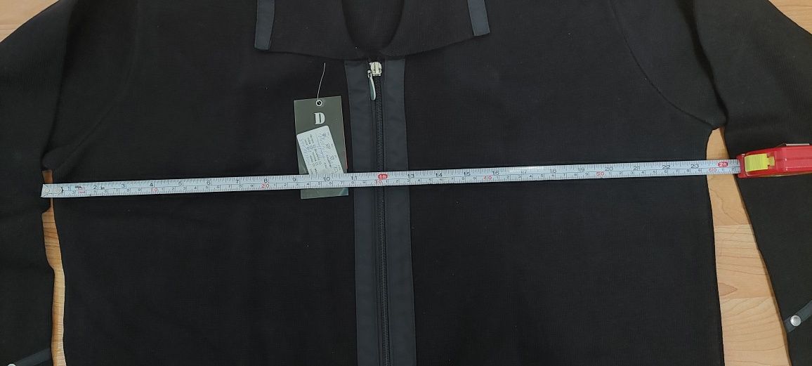 НОВА вълнена черна жилетка, 2XL