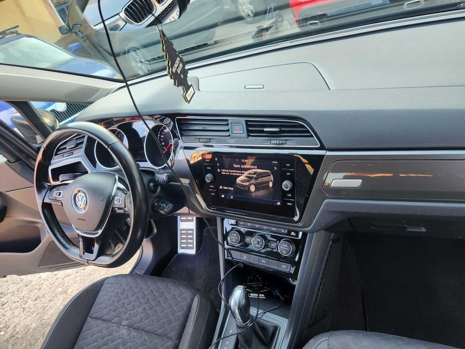 VW Touran 1.6 TDI -2018 - TVA Deductibil