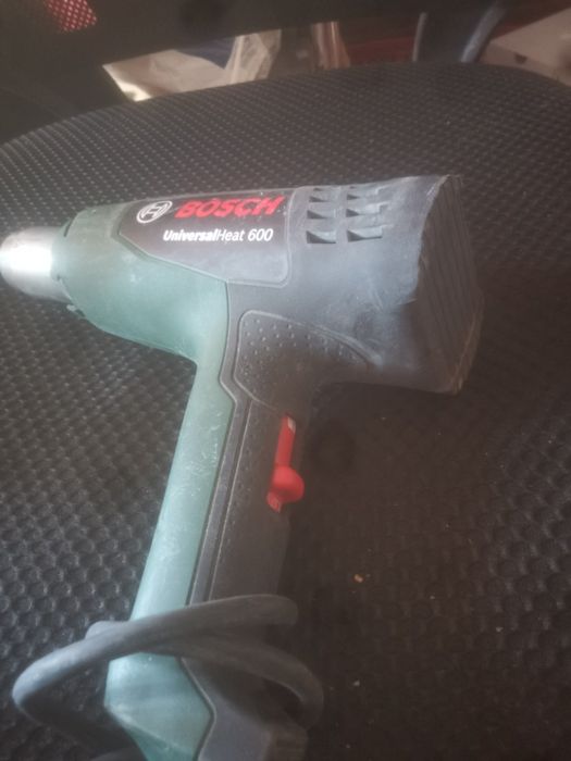 Suflanta aer cald Bosch universal heat 600