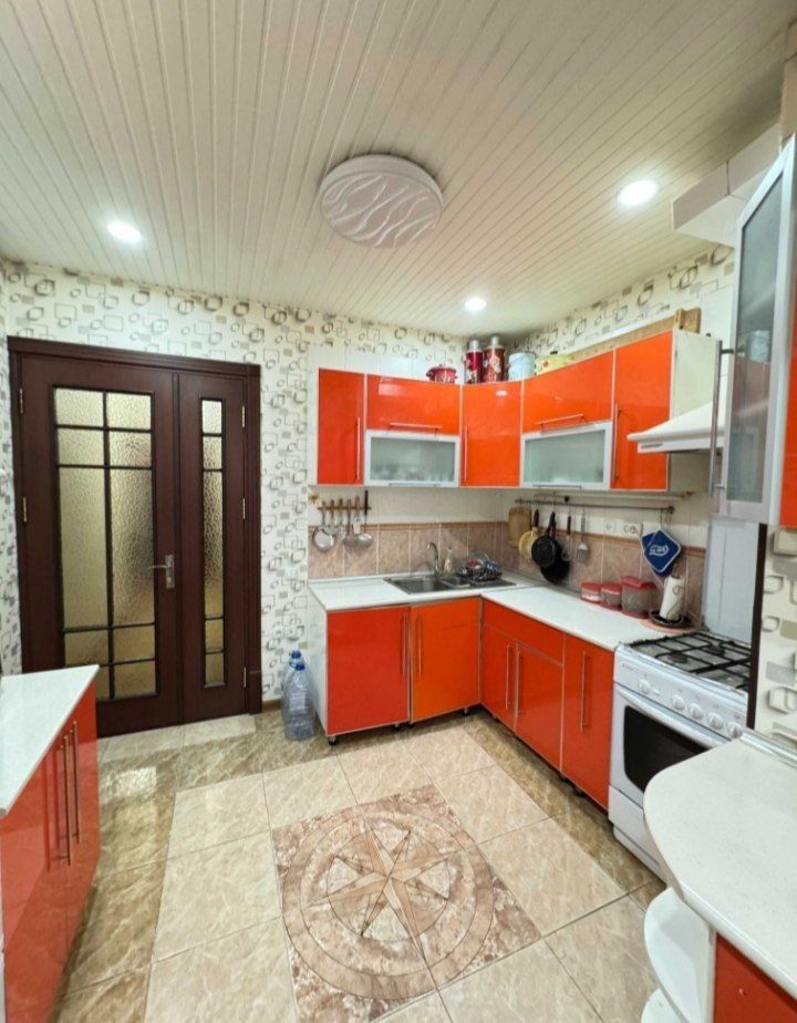 Продаётся квартира Юнусабад 10кв 3/5/5