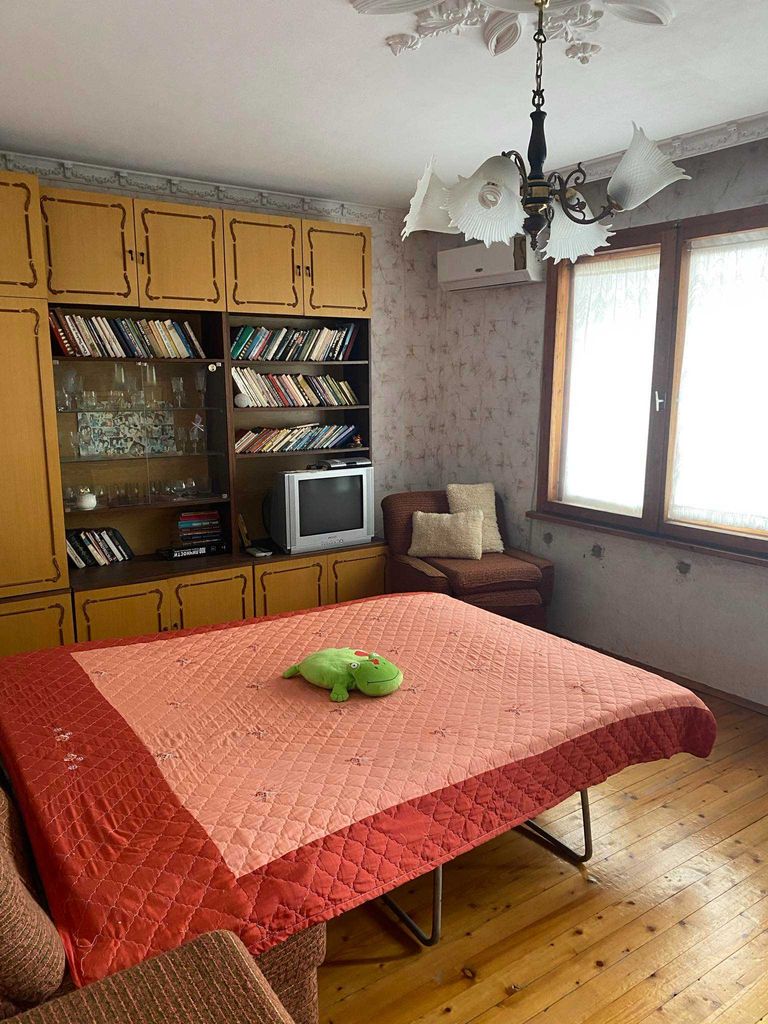 Продава се Тристаен апартамент в Монтана, Жерави - 117 кв.м за 1082 €/кв.м - Снимка #4