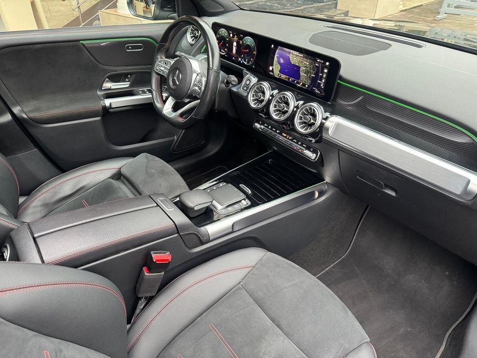 Mercedes Benz GLB200 / AMG / Pano/ Euro 6