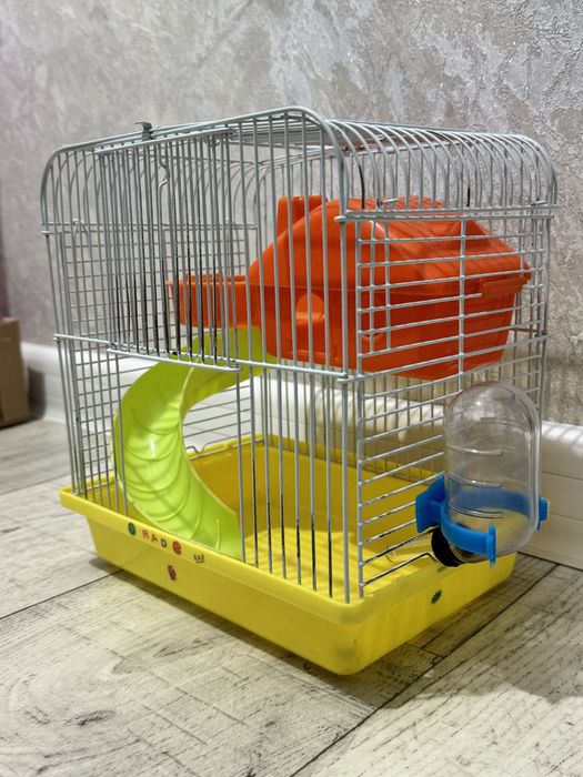 Продам клетку для хомячков