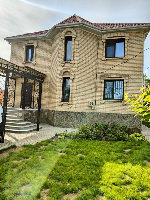 Продам дом в центре города Костаная
