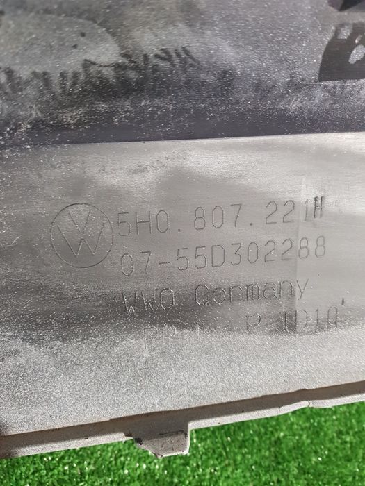 Bara fata VW Golf 8 an 2020+ Cod 5H0 807 221H
