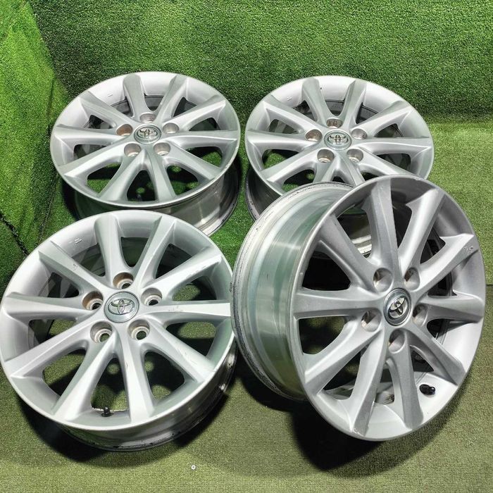 Продам Оригинальный диски Toyota Camry 40/45  R16 6,5J 5/114,3 JAPAN