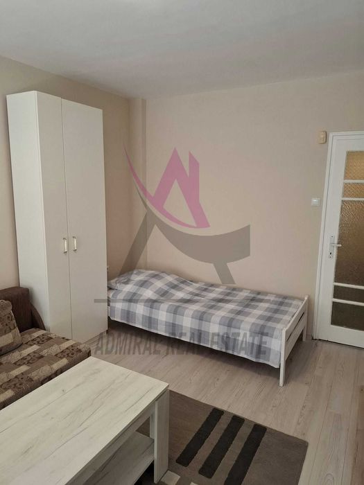 Дава се под наем Тристаен апартамент в Варна, ЖП Гара - 76 кв.м за 550 € - Снимка #3