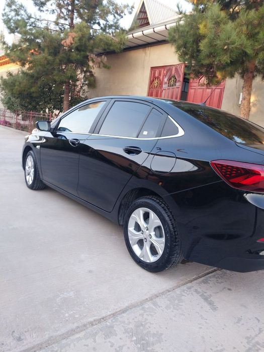 Onix premier bir qõl minilgan