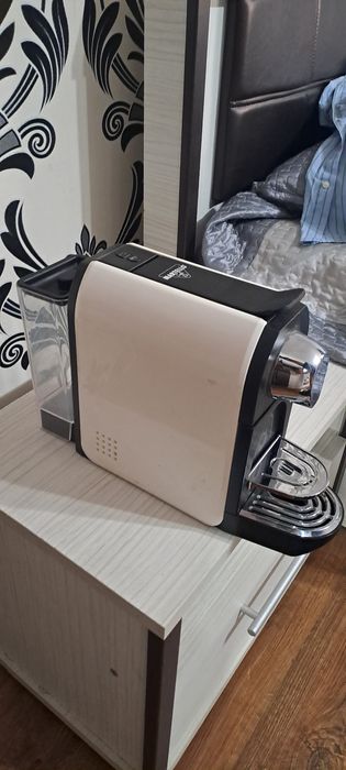 Vând aparat cu capsule martello