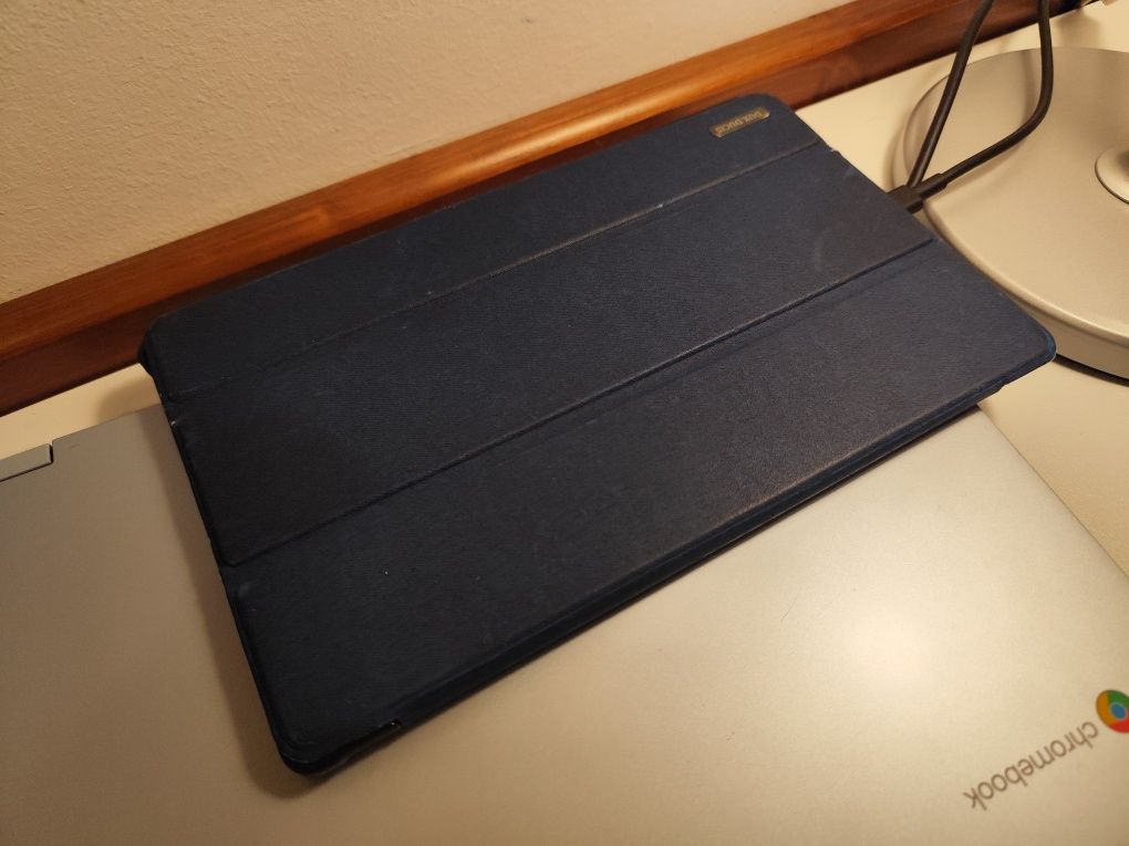 Samsung galaxy Tab A SM-T510 + калъф