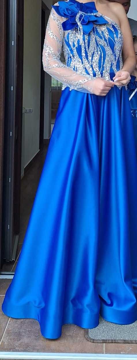 .Rochie de nasa.
