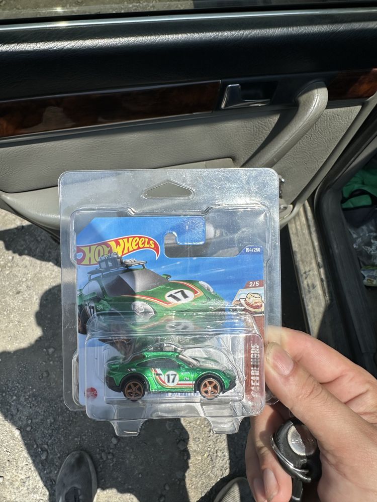 Hotwheels колички