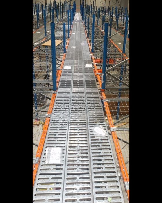 Vând rigole zincate