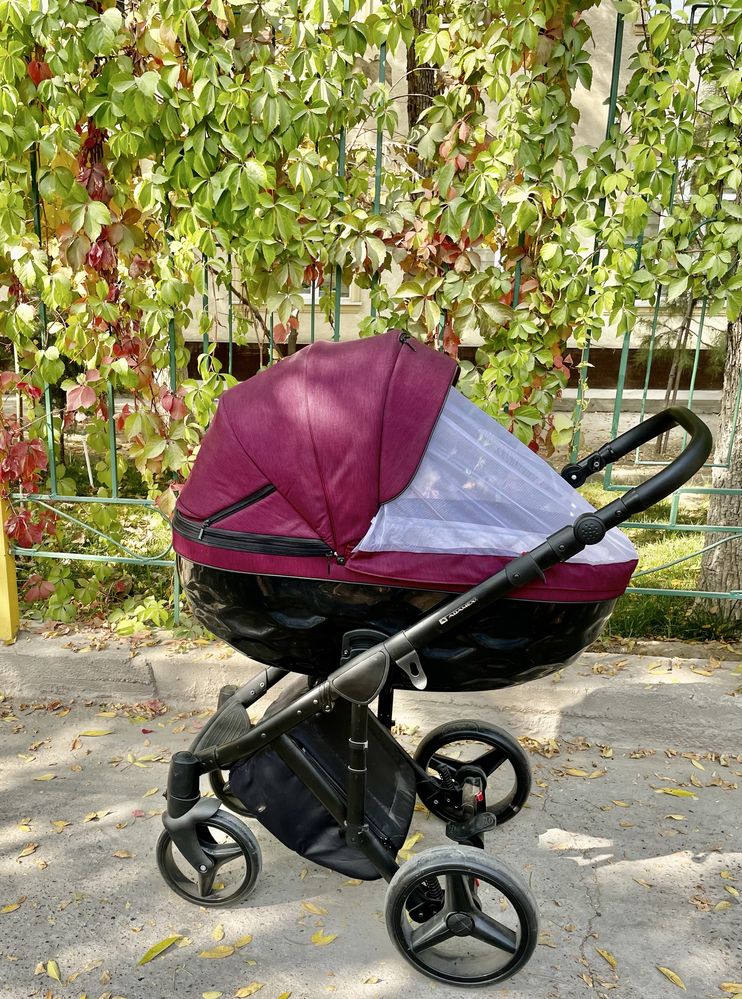 Срочно Продам коляску Adamex Chantal
