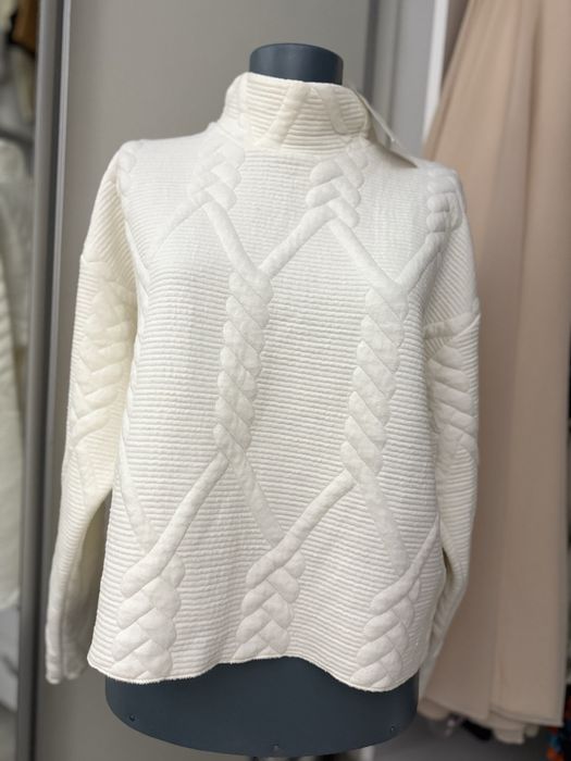 Pullover Zara-cu eticheta