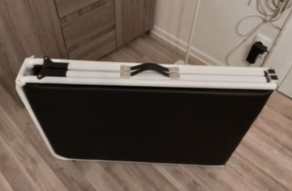 Masa pliabila metalica pentru cabinete