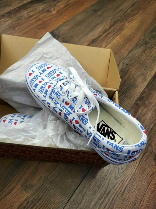 Vans Era (I Heart Vans) - чисто нови / размер 36.5 и 43 / UK 4 и 9