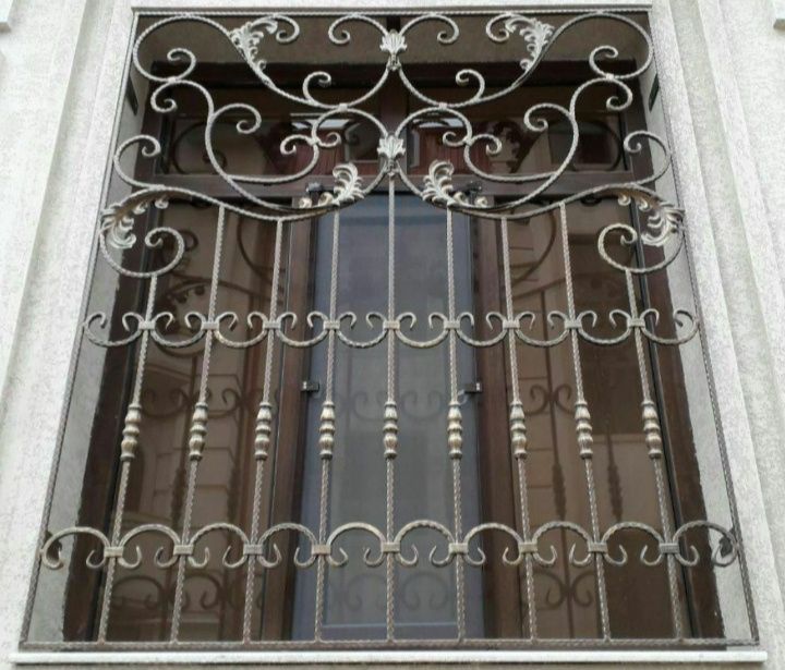 Panjara naves darvoza reshotka