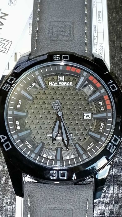 Naviforce кварцов часовник