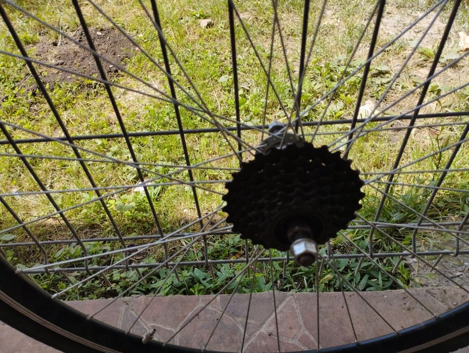 Vând piese de bicicleta, roti , furca telescopică