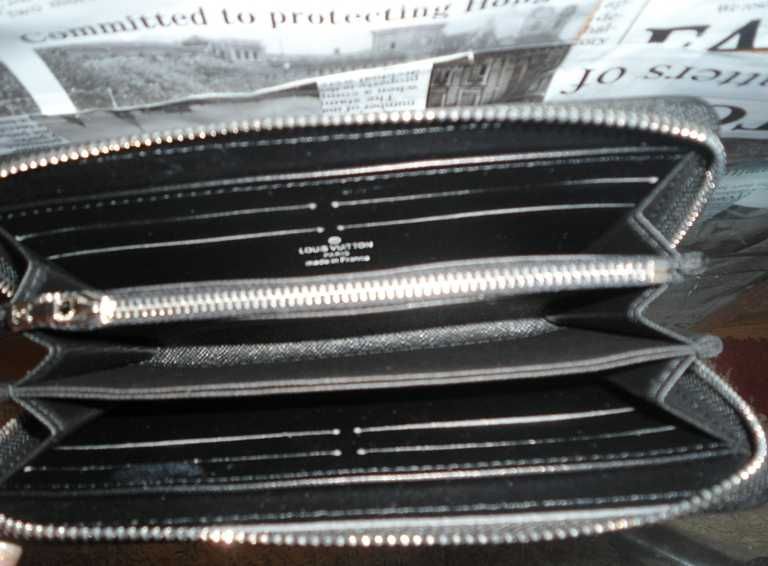 În stoc Portofel Louis Vuitton piele naturală 92-22