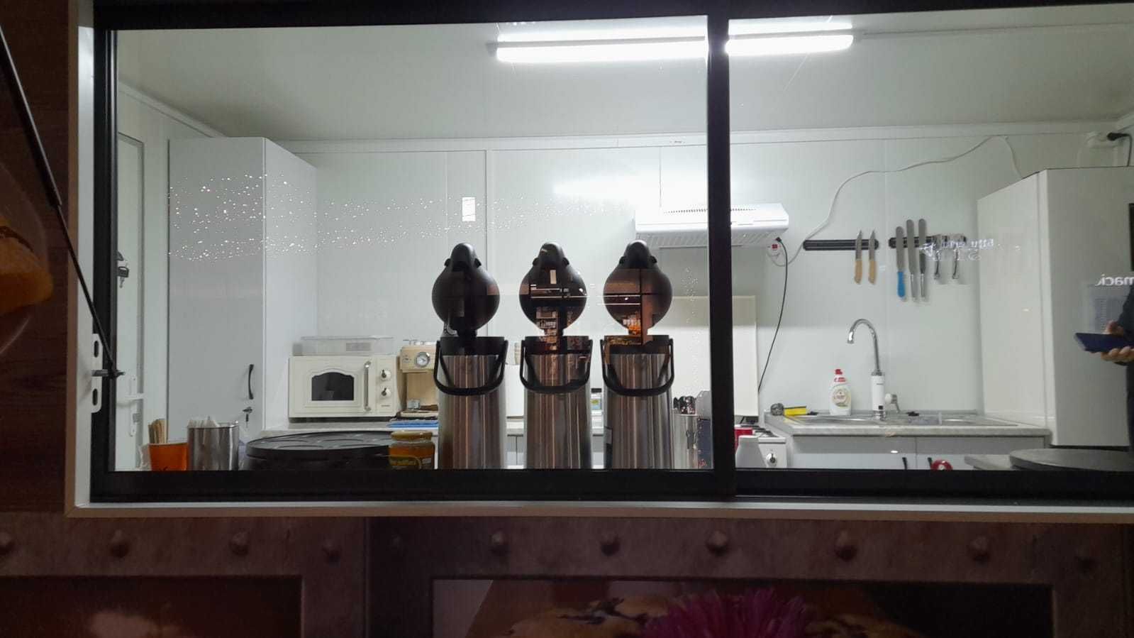 Rulota comerciala clătite limonadă înghețată cafea plăcintă