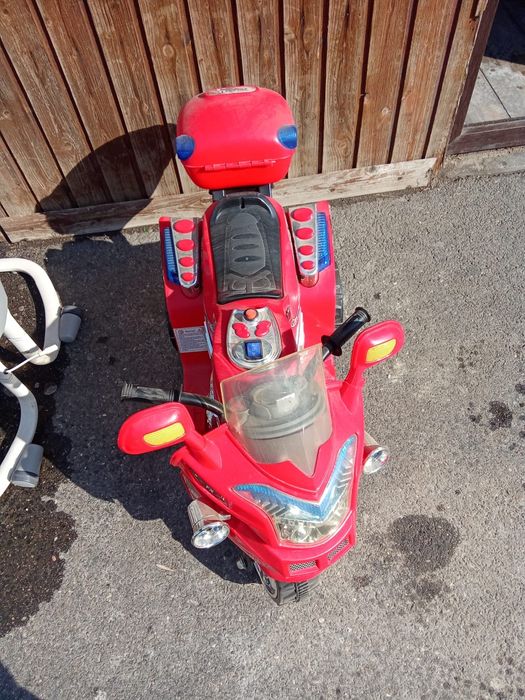 Masinunta Mercedes electrica pentru copii balansoar copii și motoreta