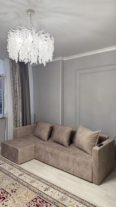 Продам диван почти новая