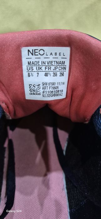 Vând adidasi Adidas