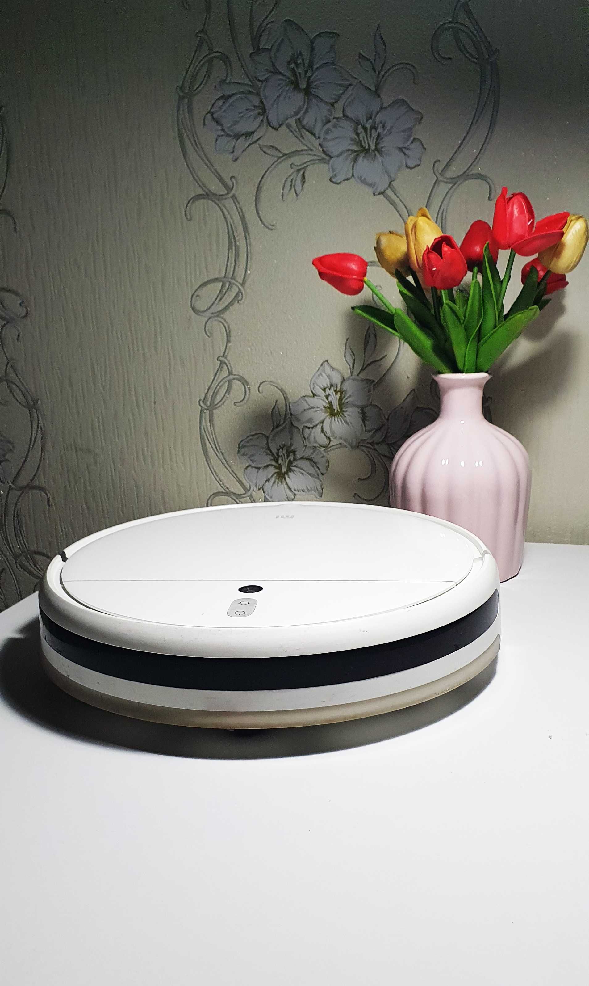 Робот-пылесос Xiaomi Mi Robot Vacuum-Mop STYTJ01ZHM белый