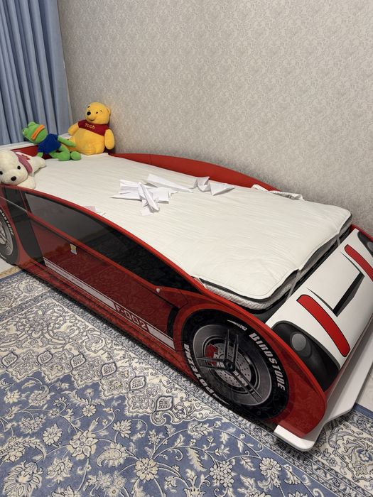 Отдам даром кровать без матраса