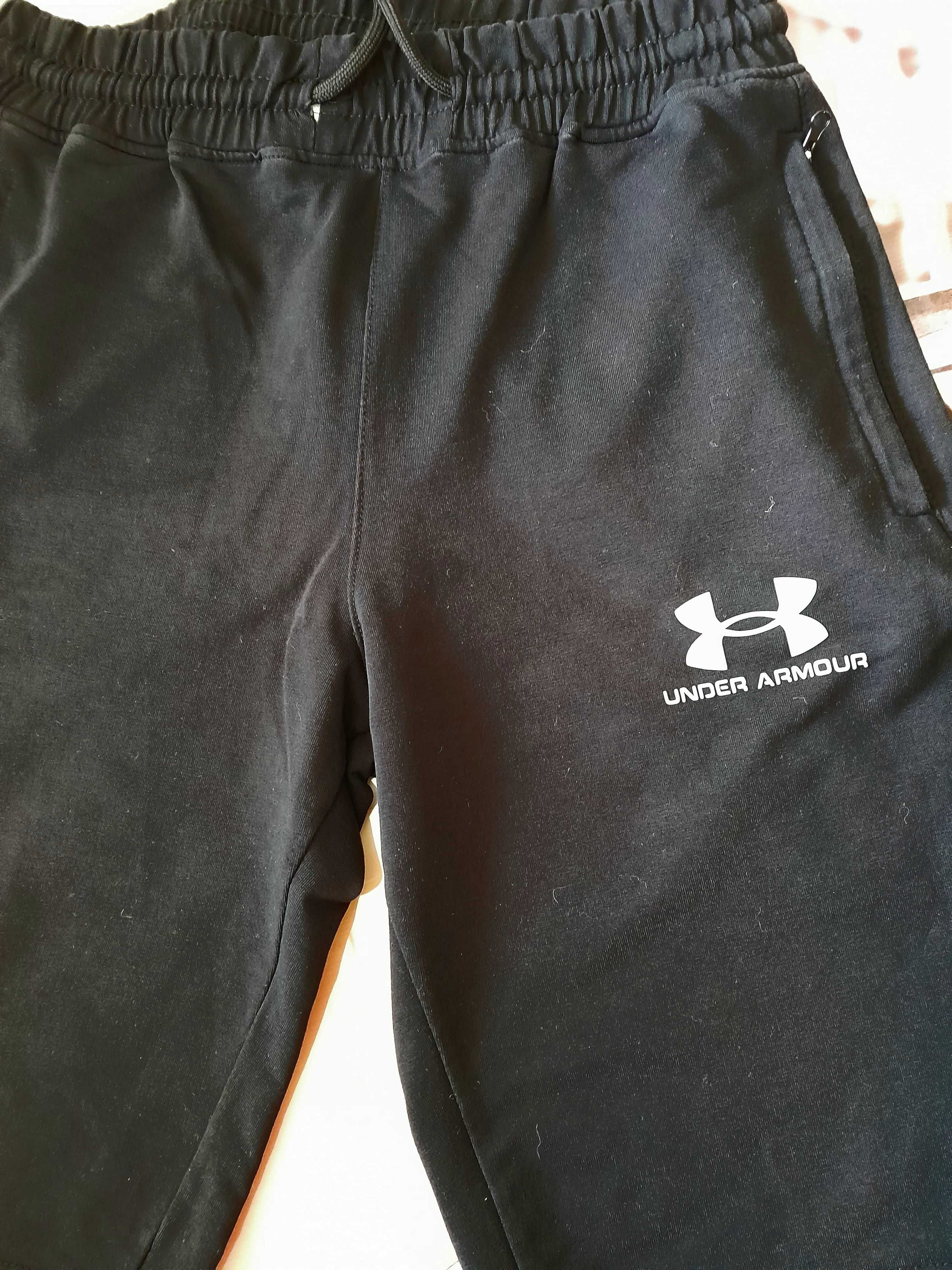 Къси панталонки Under Armour- размер S