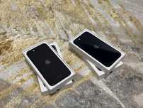 • Vand 2 IPhone SE 2/3 Impecabile