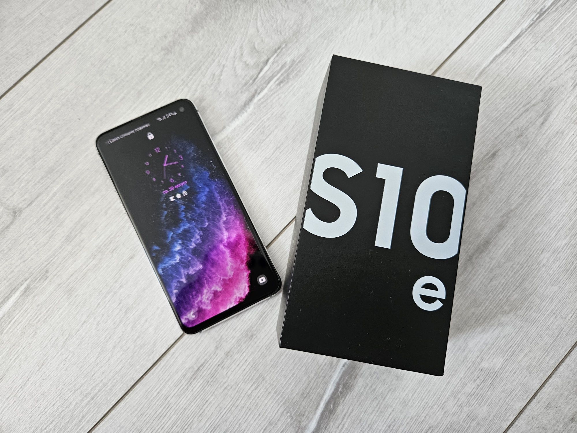 Samsung Galaxy S10e Prism white,Dual sim,128 GB + 15 бр. кейсове