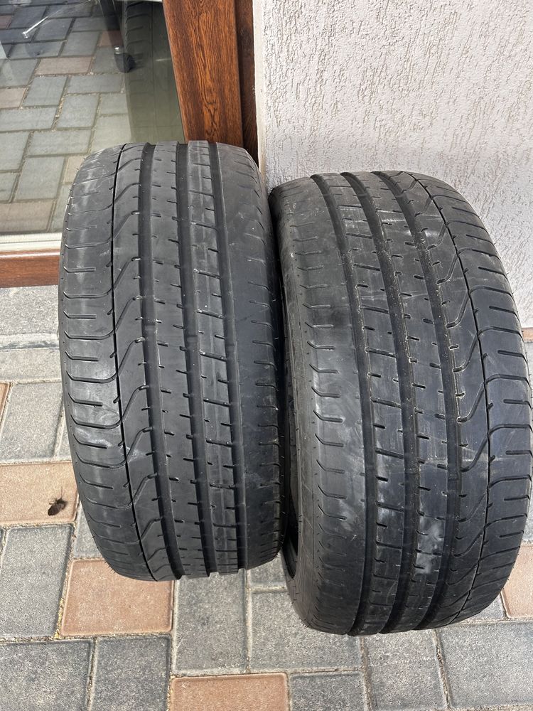 Vand doua anvelope de vara Pirelli