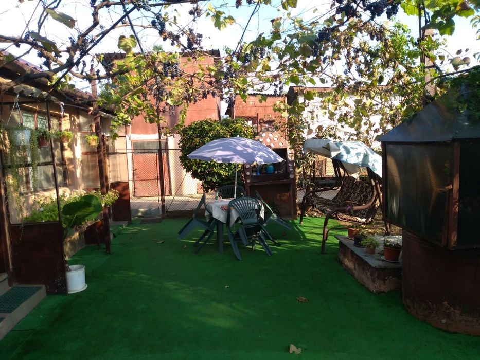 Casa de vanzare doua corpuri