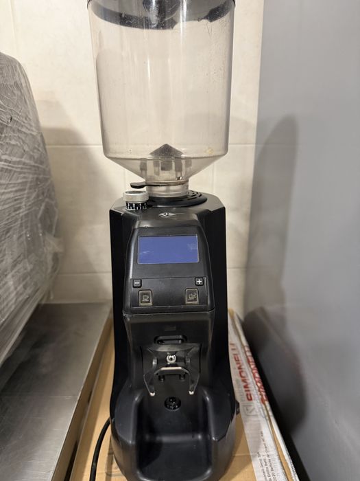 Кофемолка автомат