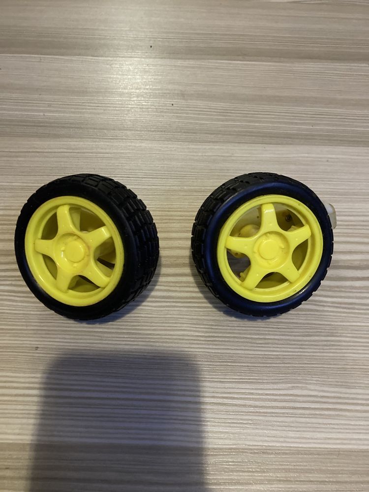 Motor c.c. cu roata pentru masini-jucarie 56mm diametru