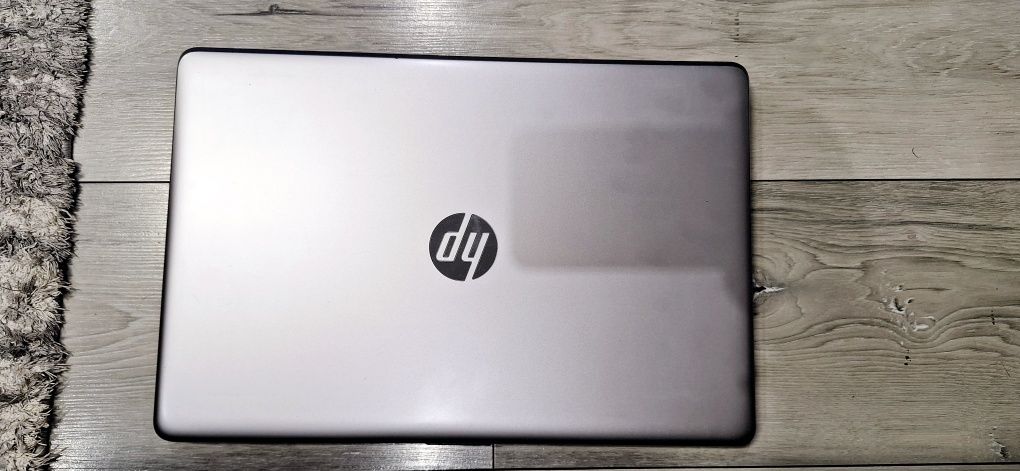Hp 250 G6-i3 6006u/8гб/128гб ссд