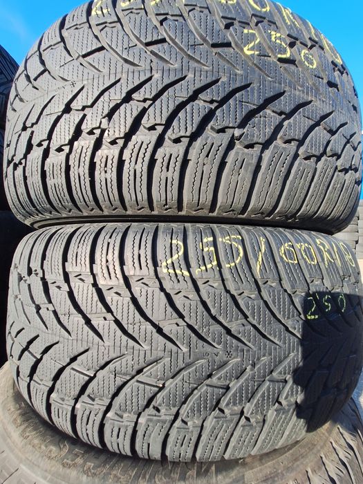2 anvelope iarna 255/60r18 Nokian Montaj Gratuit