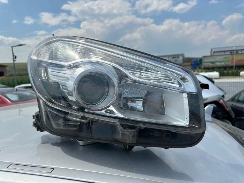 Far dreapta xenon Nissan Qashqai facelift (2010-2013) [NJ10] 26010-BR63A