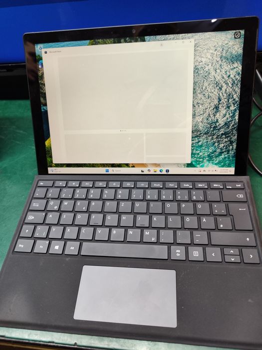 Surface pro 7, i7 gen 10,16gb ram, 256 gb ssd