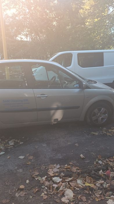Vand Renault Scenic 1.6 benzina panoramic
