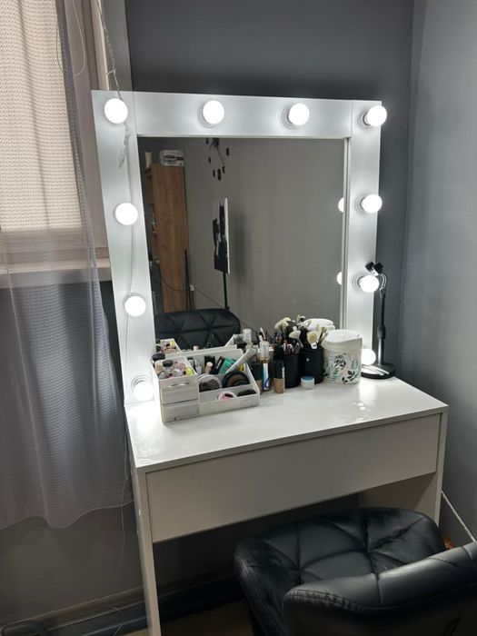 Сдам место в кабинете