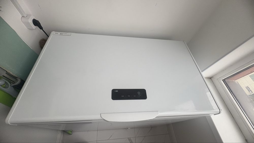 Продам морозильную камеру ларь Haier