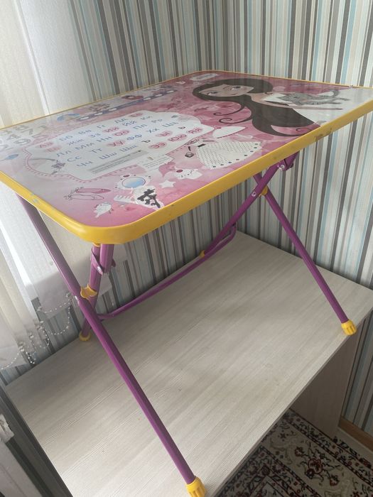 Продам детский столик и стул