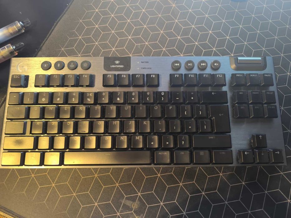 Tastatura Wireless Mecanica Gaming Logitech G915 TKL Linear