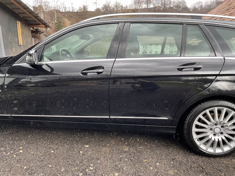 Usa stanga fata Mercedes w204 C class 2007-2014