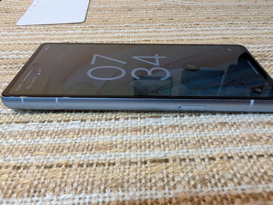 телефон Google Pixel 7a, в отлично състояние